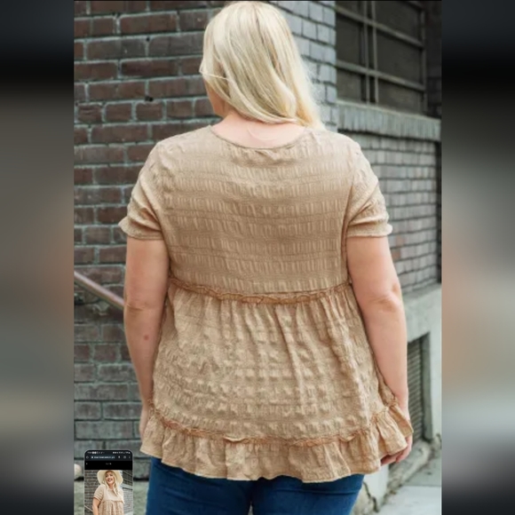 ♥️New Plus size crinkle top - Picture 9 of 11